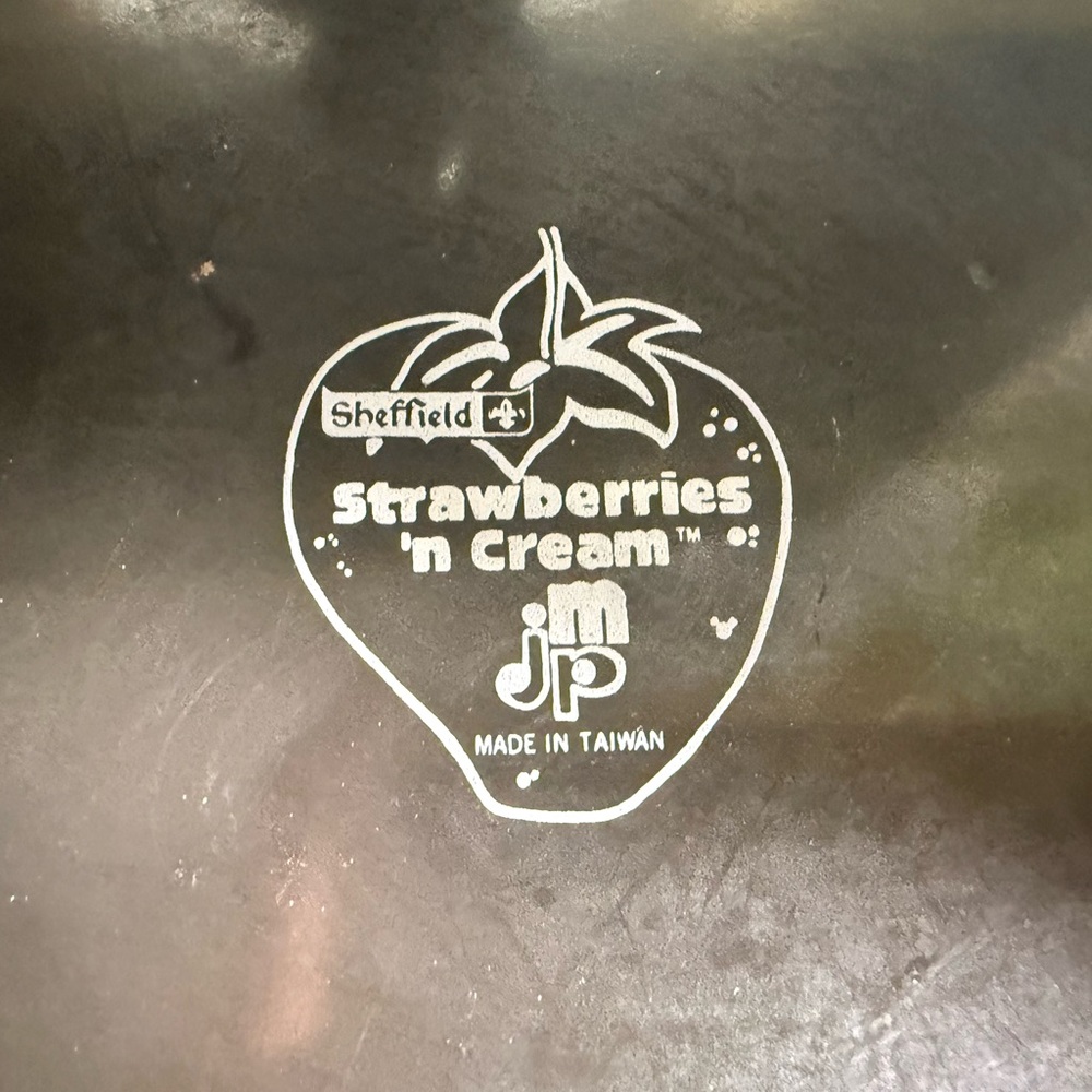 Strawberries n’ Cream - Cream Strawberry-Print Covered Saucepan - Home Kitchen - Picture 8 of 8